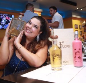 Fabiana Karla Instagram - Vai ser surra de fotos, porque foi surra de amor e alegria! 🤩🎂🥳✨
.
.
.
(📸 : Reprodução da internet )