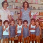 Fabiana Karla Instagram - Olho pra essa foto e passa na minha mente todos os professores que tive ao longo da vida e como eles foram importantes para que eu me tornasse a pessoa que sou. “Aprender é complemento da formação do sujeito como humano” - Paulo Freire Toda minha gratidão e admiração por todos os mestres deste país, que se esforçam tanto para sustentar os pilares da educação. 📚 Parabéns para minhas amigas professoras, para minha mãe e minha filha @biaro7.wanderlust por também serem parte das professoras que eu admiro! ❤️ #felizdiadosprofessores