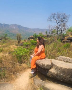 Fabiana Karla Instagram - “Se eu for abduzida não é sequestro é resgate” kkk
A chapada me encantou e me abduziu !!! 👽 ✨
A  cada passo, aqui o tempo para e a natureza fala dentro da alma…✨
.
.
.
.
#chapada #natureza  #valedalua  #goiás