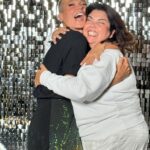 Fabiana Karla Instagram - Eu e minha amiguinha Xuxa!!🤟🏼💜 @xuxameneghel É tanto amor, que a gente esquece da foto e fica se apertando, dando risada,se abraçando e trocando energia de verdade. ✨Ainda bem que Bladinho já sabe e consegue fazer o registro 🤣 Te amo Xu! Mais um ano juntas!✨🙏🏼 Fotos: @bladmeneghel @naviodaxuxa @promoacaooficial