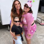 Fabiana Karla Instagram - Photodump de um final de semana intenso já em ritmo de Carnaval!! 🎊🪅 Será que eu me diverti ? 🤩 Makeup: @gabidepaulamakeup_ Styling: @sebahfranco @larryconfeccoes . . . . #carnaval #blocodoabrava #ensaiosdaanitta #folia #carnavalsp #carnaval2024 São Paulo, Brazil