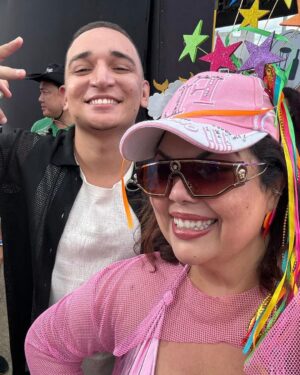 Fabiana Karla Instagram - Photodump de um final de semana intenso já em ritmo de Carnaval!! 🎊🪅
Será que eu me diverti ? 🤩

Makeup: @gabidepaulamakeup_ 
Styling: @sebahfranco @larryconfeccoes 
.
.
.
.
#carnaval #blocodoabrava #ensaiosdaanitta #folia #carnavalsp #carnaval2024