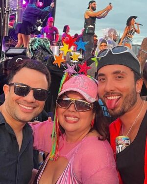 Fabiana Karla Instagram - Photodump de um final de semana intenso já em ritmo de Carnaval!! 🎊🪅
Será que eu me diverti ? 🤩

Makeup: @gabidepaulamakeup_ 
Styling: @sebahfranco @larryconfeccoes 
.
.
.
.
#carnaval #blocodoabrava #ensaiosdaanitta #folia #carnavalsp #carnaval2024