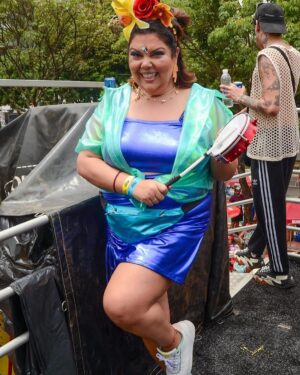 Fabiana Karla Instagram - Photodump de um final de semana intenso já em ritmo de Carnaval!! 🎊🪅
Será que eu me diverti ? 🤩

Makeup: @gabidepaulamakeup_ 
Styling: @sebahfranco @larryconfeccoes 
.
.
.
.
#carnaval #blocodoabrava #ensaiosdaanitta #folia #carnavalsp #carnaval2024