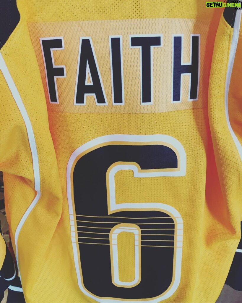 Faith Hill Instagram - Go Preds! #Stanleycup #standwithus #smashville #predsvspens Bridgestone Arena