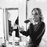 Faith Hill Instagram - BRUSHing up on my vocal warm ups last night in Vancouver. #soul2soul Rogers Arena