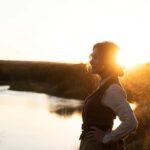 Faith Hill Instagram - “This trail is about as free as you’ll ever be.  And the only rules you need to follow are the ones in your heart.” - Margaret to Elsa.  @1883official Episode 5 streaming Sunday, January 16 on @paramountplus.