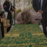 Fatima Khair Instagram - الطبيعي أن الأولاد هما اللي يدفنو والديهم مللي كيموتو وهذه هي سنة الحياة ولكن مللي كيكون العكس الأمر يصعب تحمله الله يحفظ الأولاد و الله يسمح لنا من الوالدين@hatimammor @videorama.officiel @hichameljebbari @al_aoula