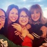 Fatima Khair Instagram - في الذكرى الأربعين على رحيلك استرجع كل الذكريات واللحظات التي تقاسمنا فيها أطراف الحديث عن كل أمور الحياة مع مجموعة من الصديقات الفنانات اللواتي اجتمعن على حبك كنا قريبات منك في السنتين الاخيرتين كنا نختلق الفرص لللقاء بك والاستمتاع بالجلوس معك تعلمنا منك الكثير والفضل يعود للسيدة حياة جبران التي جمعتنا بك لنتعرف عليك أكثر ونحبك أكثر فأكثر الله يرحمك لالة خديجة لن ننساك ❤️
