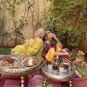 Fatima Khair Instagram - Une soeur est une meilleure amie et un soutien pour toute la vie ❤
