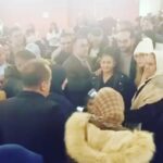 Fatima Khair Instagram - من أقوى و أجمل اللحظات خلال جولتنا الأوروبية هي أخد صور مع الجمهور عند نهاية كل عرض فعلا محبة الناس أكبر نعمة من عند الله ألف حمد وشكر 🙏