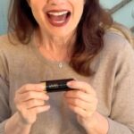Fran Drescher Instagram - Wow wow wow!! You guys have got to try @lauragellerbeauty’s Serum Blush Cheek Tint! It gives me that perfect Au Naturel look I love with sheer color which makes me appear beautifully flushed and youthful! The serum formula blends so easily, and I don’t even feel it on my skin! ❤️ #laurageller #lauragellerbeauty #frandrescher #serumblush #ad #matureskin