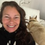 Fran Drescher Instagram - Angel is sleeping in this morn! Greet the day with joy and gratitude! ❤️fran