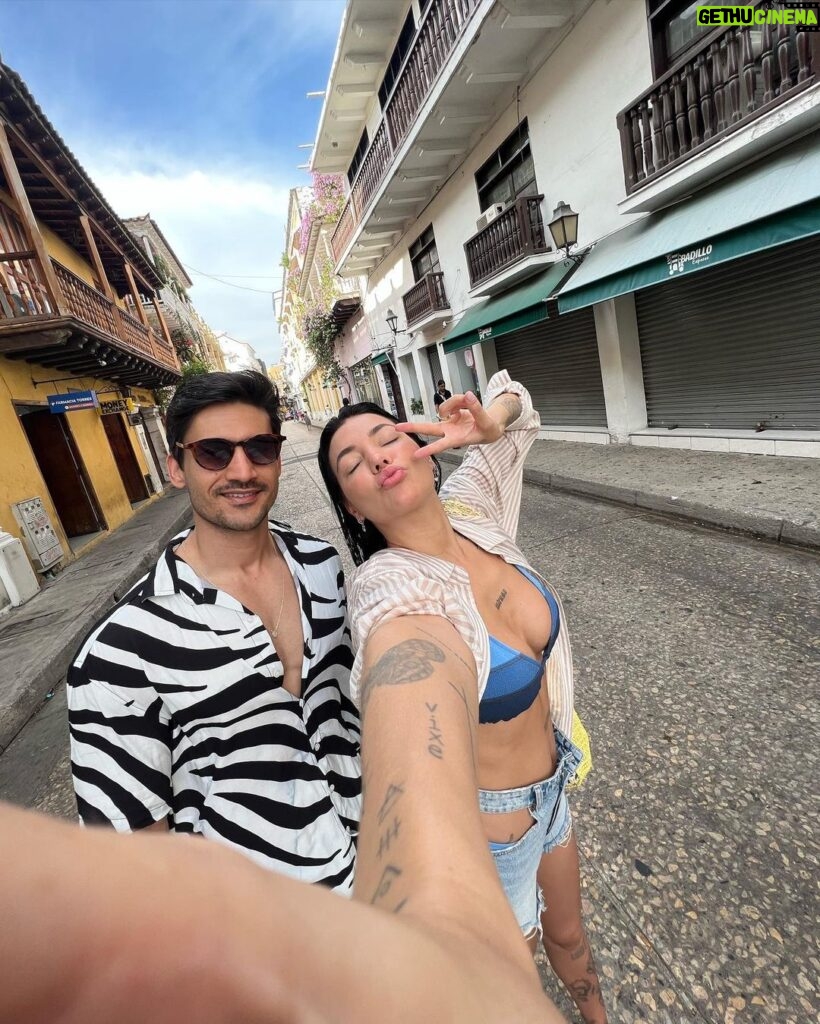 Gabrielle Prado Instagram - a primeira de muitas com você. Gracias por todo, Cartagena e San Andres. Hasta Luego. 🇨🇴💚