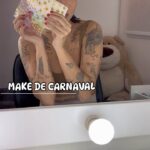 Gabrielle Prado Instagram – Gente, vem que a blogueira aqui tem conteúdo de maquiagem de carnaval. hahahaha o que a mamãe não faz por vocês, né? 

APROVADO OU REPROVADO?
itens: 
• Adesivos de papelaria 
• Cola de cílios 
• Glitter dourado 
• Pedrinhas de ponto de luz 

ps: depois é só lavar com shampoo que sai tudo. 

#cabinedaprado #coisasqueaprendi Rio de Janeiro, Rio de Janeiro