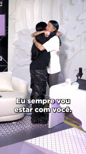 Gabrielle Prado Instagram - Ontem participei do @poddarprado e esse momento foi tão impactante que eu até perdi as palavras na hora.

TUDO ACONTECE NO TEMPO DE DEUS!
E ainda bem minha amiga que eu tenho você aqui comigo, ainda bem que o ódio não venceu!!! Eu faria tudo de novo, até pq você também já me salvou várias vezes, sempre que precisei vc estava ali por mim. Um momento que muitos puderam ver foi quando eu fui cancelada e era hype falar mal de mim na internet vc sempre botava a cara pra me defender e faltava dar uma voadora na cara de quem vinha discordar. Hahah 

Eu oro a Deus pela sua vida, que é TÃO IMPORTANTE PRA MIM!!! 
Eu por você, você por mim até o final 
TE AMO GABI ❤️