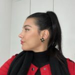 Gabrielle Prado Instagram - Tem tempo que tô pra postar esse antes e depois aqui das minhas cirurgias no nariz. mas hoje vou falar um pouquinho do processo! Outubro do ano passado fiz Septoplastia na @jkesteticaavancada devido a dificuldade que eu tinha de respirar e isso me atrapalhar muito no trabalho e no meu dia a dia (a clínica tem médicos profissionais excelentes que priorizam a sua saúde e lá foi o único local que me senti acolhida e confiante pra fazer esse procedimento). Depois de várias consultas, pedi ao Dr também que afinasse a ponta do meu nariz e desse uma empinada. ele fez maravilhosamente bem, só que eu não cumpri o pós e meu nariz acabou cedendo a ponta e inflamando muito. foi um processo longo (6 meses) de cuidados com a Jk e Abril desse ano refizemos a rino. Hoje, 2 meses depois esse é o resultado! não é o final, pq o Dr disse que pro resultado final, precisamos de 6 meses a 1 ano. no início confesso que foi difícil a adaptação, pq muda bastante, né? mesmo pq eu tenho brigado bastante com minha autoestima (depois falamos disso). só que hoje acordei e me olhei no espelho e me senti preparada pra compartilhar algo que tem sido bastante comentado por aqui. conforme os meses forem passando, eu vou mostrando a evolução pra vocês, ok? Qualquer dúvida só chamar o pessoal da @jkesteticaavancada beijo, mamãe ama! 💜 São Paulo, Brazil