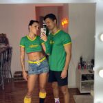 Gabrielle Prado Instagram - valoriza a gente… vaaaaai! olha a meia do mozao 😍💙💚💛 2º dia de Sou Rebelde Tour 2023 a convite da @searabrasil hoje vai ter stories pra vocês! comenta muito nesse reels, pq foi difícil editar e eu tbm não sei! me valoriza aí hahahahahah