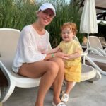 Galina Bob Instagram - В догонку ко вчерашнему посту скажу,что многие угадали,почему в этот раз отпуск в 20 дней показался мне длиннющим😂😂😂 Да,да,да, никто не заболел,прикиньте🤪🤪🤪 Это просто из области фантастики🔥 Аптечка оказалась не тронутой😁 Всё ограничилось двухдневной акклиматизацией для Маргаритки … это ли не радость для любой мамы😍 А ведь это Турция, куча бассейнов, из которых дети не вылезали…Короче, я в шоке и в восторге🤪🤪🤪 А у вас как обычно проходит отдых с детками? Просто у нас такое впервые, поэтому и решила поделиться☺️
