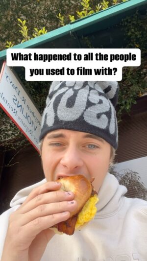 Gavin Magnus Instagram - Does this answer you're question 😌 

#truth #explorepage #bestfriends