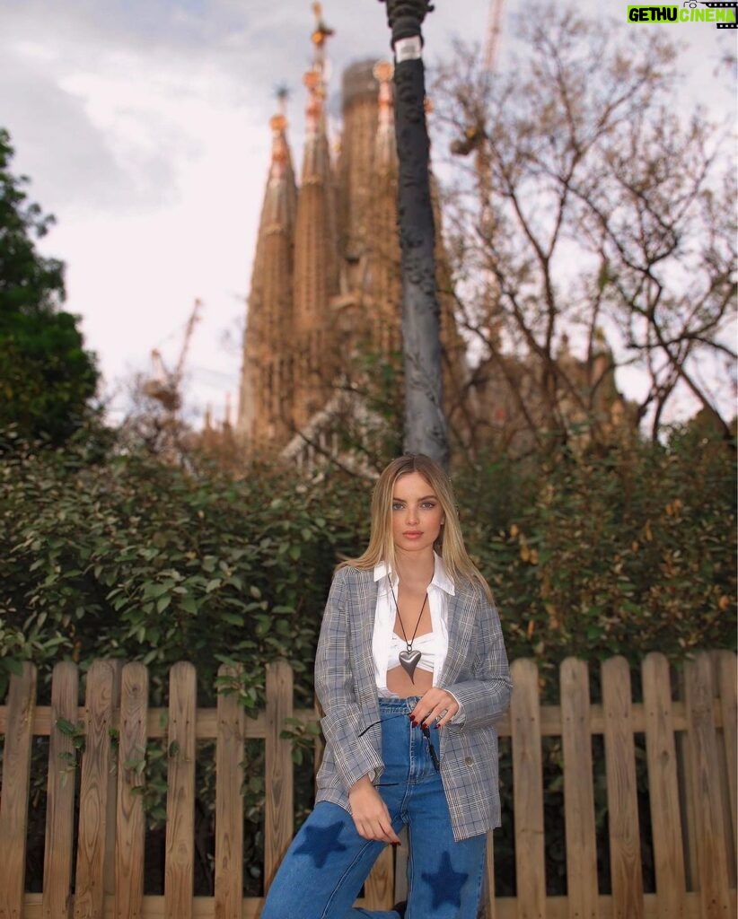 Giovanna Chaves Instagram - 📍 sagrada família Barcelona, España