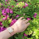 Goo Ha-ra Instagram - 예쁜 시계와 예쁜 꽃 예쁜 것만 보자 :)#franckmuller#hara#ハラ