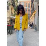 Griselda Siciliani Instagram - Permiso para presumir mi saco💛 de @evabourbonvintage #modacircular #vintage #modasustentable Madrid, Spain