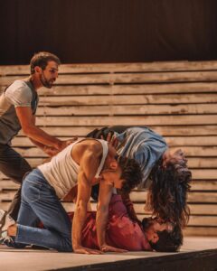 Griselda Siciliani Instagram - En PURA SANGRE la cosa se pone intensa 🐎🌶 Hoy 20:30 y 22:30 Domingo 21 hs Lunes 21hs Entradas link en bio. @plateanet y en la boletería del teatro . Teatro Tabaris