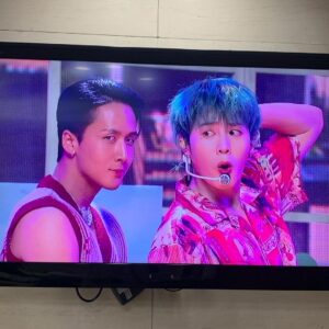 Ha Sung-woon Instagram - #mcountdown 
#strawberrygum
#하성운 #Ravi
#Thanks