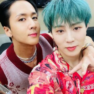 Ha Sung-woon Instagram - #mcountdown 
#strawberrygum
#하성운 #Ravi
#Thanks