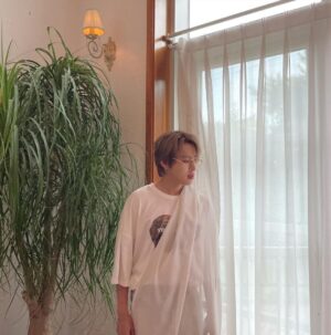Ha Sung-woon Instagram - 저도 인스타 잘하고 싶어요..