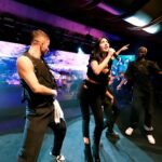 Hande Yener Instagram - İnsanın evi gibi yok 🥰🫶🏻 Saç : @mehmettiren Makyaj : @akinstayn Kostüm : @off____white @area Fotoğraflar : @kadirgures Orkestra @umitkuzer @arikansirakaya @merttug @can_alper_ @ozansariboga @naztaskinbas @idilagaoglu Teknik @grozmusic @omersinancandan @iskender_stage @cosskunakkus @mesutbuyuksofuoglu Koreograf @mertbalturk Dansçılar @mertbalturk @izmirtenim @gulogluburcu @katiaornella @efetankiz @toygun.klnc @kaya.godfrey #konser #onursan #hy @divankurucesme