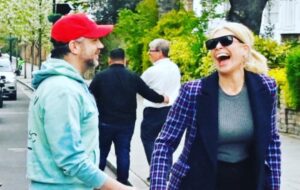 Hannah Waddingham Instagram - Best day out in fair Londinium with my boys! Thank you @appletv #richmondtilwedie ❤️💙