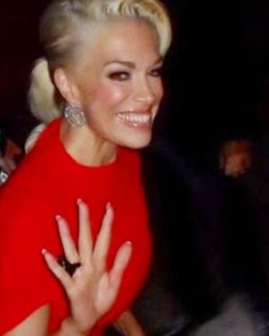 Hannah Waddingham Instagram - To the best glam squad both in the UK and US ,you manage to turn a rung out mamma into some kind of glowy creature every time!? From skin to hair to jewels and beautiful,meticulously thought out and curated looks. That takes a serious feat of engineering and dedication! Thank you my friends. In London: @jamesyardley @ollielast @suzanneneville @shanecooperuk @lizarkliemakeup @nickyaustin_mua @lewis_pallett @marywilesmakeup @marygreenwell @sarahbradden Tomy friend & outstanding photographer @darrenbell you are fabulous! Thank you Love! and in NYC/LA: Queeeeen @cristinaehrlich @cristiano @bridgetblacksten @stephensollitto @dickycollins @patrickkyle_ @gitabass @joannavargasnyc