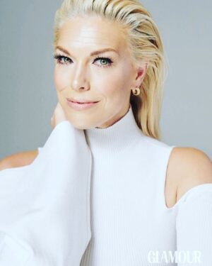 Hannah Waddingham Instagram - This week I had the great privilege of being included in the list of honourees @glamouruk Women of The Year awards in London. The force of the women in that room made me excited for the future. We’re in good,strong,innovative,caring, uncompromising hands and to be in the company of these extraordinary trailblazers was rather humbling. Thank you for this fabulous honour. I can only hope to live up to it. X