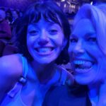 Hannah Waddingham Instagram - What a gorgeous whistle stop to New York this past week. Coming in to proudly chat all things @krapopolis on @foxtv but also getting to hang with gorgeous,stupidly talented pals….not least of which, the utter class act that is Mr.Leslie Odom Jr in his new Broadway home,the beautiful Music Box theatre, starring in the brilliant “Purlie Victorious”. A whole cast chock full of effortless brilliance in fact. X My thanks and love as always to my Rock star team: Styling: @jamesyardley @ollielast Make-up: @sophiescarlettroberts @gitabass and hairstylist: @patrickkellykyle 🫶🏻👏🏻🤘🏻🥰 New York, New York