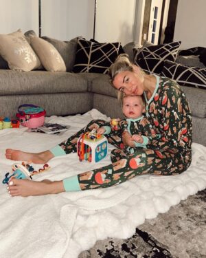 Heather Rae El Moussa Instagram - Merry Christmas from the El Moussa family ❤️ There’s nothing better than waking up on Christmas morning, looking around and feeling like you already have everything you could want. Family is truly everything - We hope you all get to slow down a little today to be with your loved ones! It’s Tristan’s first Christmas so we’ll definitely be soaking every moment in with our crazy little monsters 🥰