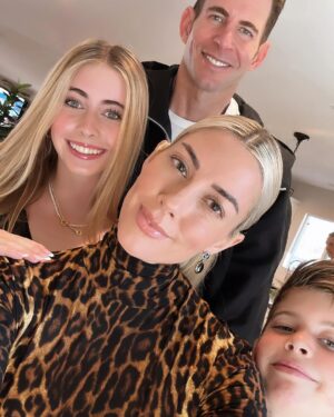 Heather Rae El Moussa Instagram - Merry Christmas from the El Moussa family ❤️ There’s nothing better than waking up on Christmas morning, looking around and feeling like you already have everything you could want. Family is truly everything - We hope you all get to slow down a little today to be with your loved ones! It’s Tristan’s first Christmas so we’ll definitely be soaking every moment in with our crazy little monsters 🥰