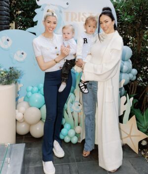 Heather Rae El Moussa Instagram - Name a cuter duo 😉 Baby besties 🤍🤍