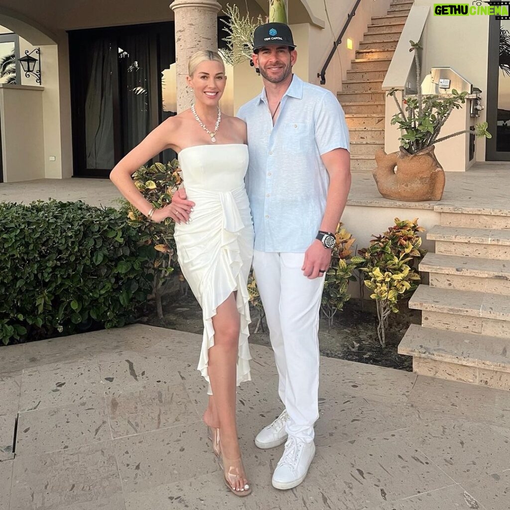 Heather Rae El Moussa Instagram - Mom & dad snuck away for date night in Cabo 🤍🤍 4 years later and date night is still our favorite - even on vacation with our whole family we do our best to make the time to just be with each other with no chaos but around our family there is always chaos. 🤪 we’re best friends so it’s something we’ve always loved 🫶🏻 it’s been harder these days with an infant. Anyone else prioritize date nights with their person and if you do, what’s your favorite date night of all time?! If you know me, I love love so I want to hear it all 🥰 Cabo San Lucas, Mexico