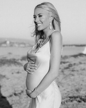 Heather Rae El Moussa Instagram - Surprise!!! Baby El Moussa coming early 2023!! 🤍