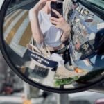 Heize Instagram - #광고 꺅.. , 🤍 집에서는 밤비 밤송 포대기도 되어주고 ~ >.< ㅎ ㅎ 밖에서는 예쁜데다가 아무 옷에나 잘 어울리고, 짐순이들 오만거 다 넣어다닐 수 있는 그런 바시티백을 소개합니댜 ~ 🤍💗🤍💗 너무 예뿌지 않나요 이 가방 ? @mlbkorea 🪺 #MLBCREW #MLB가방 #MLB바시티백 가방 속 고양이