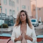 Hillary Vanderosieren Instagram - Vous préférez laquelle ? 1 ou 2 ? Port de Saint-Tropez