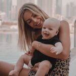 Hillary Vanderosieren Instagram - Happy 4 month Miloboy ❤️ Cette photo représente Milo ^^ il est toujours heureux ☺️ ça fait plaisir de se dire qu’on a réussi à faire un bébé aussi gentil 🥰 On t’aime de tout notre cœur Miloboy ❤️ Dubai, United Arab Emirates