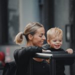 Hillary Vanderosieren Instagram - Quand ton mari fais le paparazzi 📸🤷‍♀️ #Street #Nyc #Ny #usa #family Soho, Manhattan