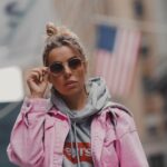 Hillary Vanderosieren Instagram - Dans une autre vie je devais être une américaine girl 🇺🇸 😅 J’aime trop les US 🍕 Wall Street, New York
