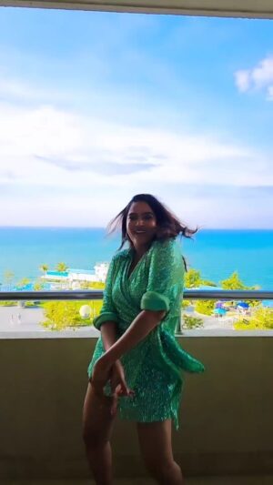 Himaja Instagram - Just vibing 💫
#vibe #trending