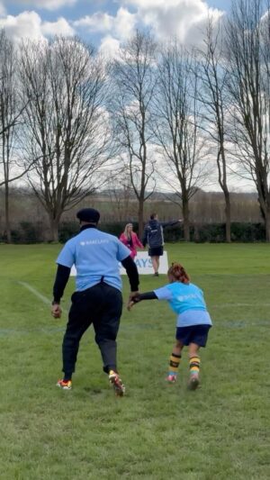Ian Wright Instagram - Today, over 400 000 girls across the country played in the @barclaysfootball Biggest Ever Football Session. There’s still work to be done but milestones like this are important for momentum. In 2019, when this programme started, only 3k schools offered any football for girls. Today, girls football is available in 20k schools!!! For a generation of girls, playing football at school, just like the boys, will be normal 👏🏾👏🏾👏🏾👏🏾