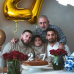 Ilia Topuria Instagram - Gracias a todos por vuestro cariño en mi 27 cumpleaños. Y gracias a la vida por poder reunir hoy a 3 generaciones de luchadores… Comienza la era Topuria. #TeamTopuria Alicante, Spain