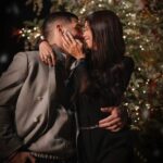 Ilia Topuria Instagram - Queremos desearles a todos una Feliz Navidad. Que esta temporada esté llena de momentos preciosos, risas y unión familiar. Que dios siga iluminando nuestros corazones y nos brinde paz y felicidad. ¡Que todos tengan la fuerza de trabajar por sus sueños y volverlos realidad!🎅🎁✨#Feliznavidad Alicante, Spain